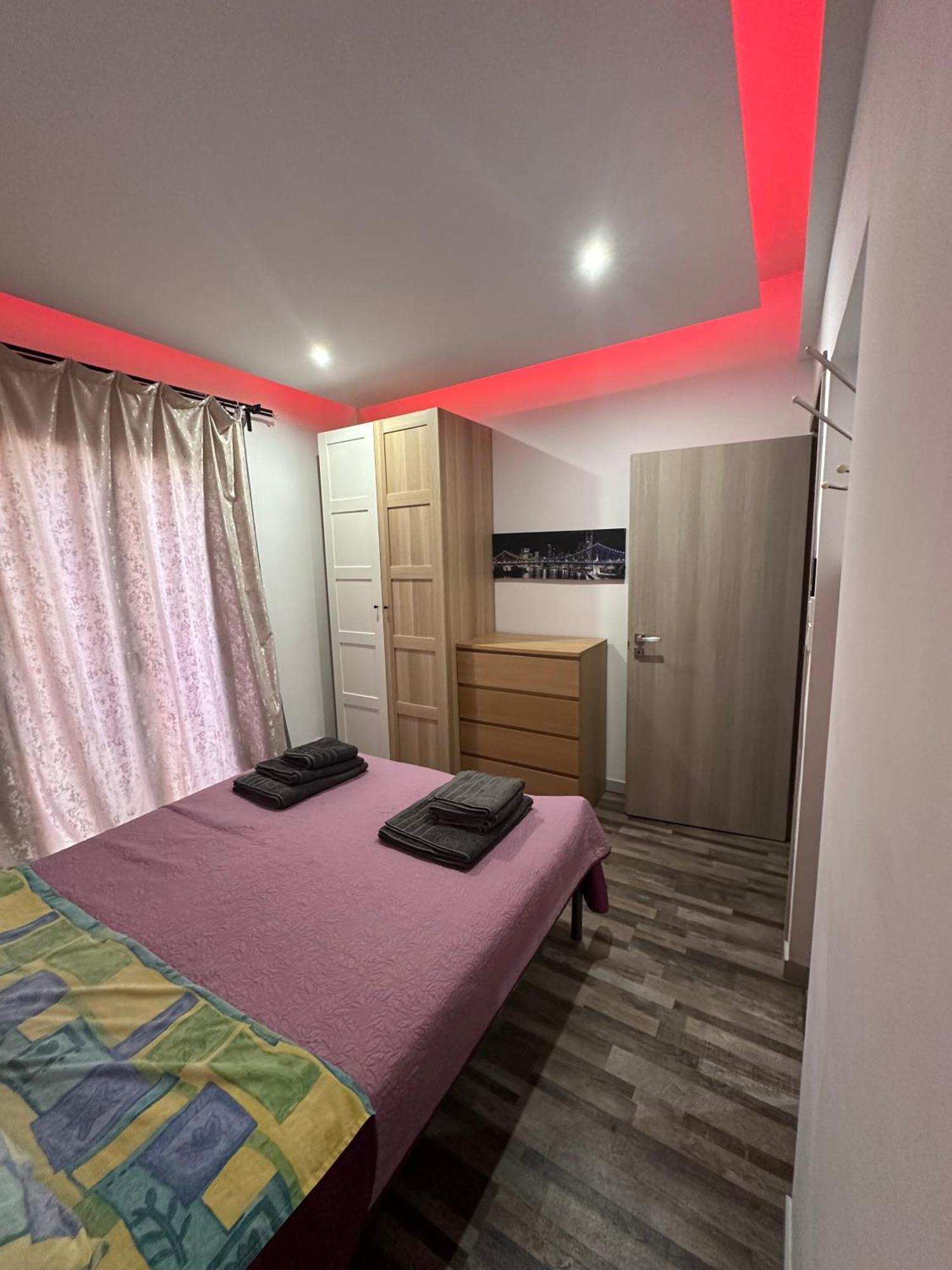 Apartment Center Piraeus Location Kastella Passalimani Port Εξωτερικό φωτογραφία